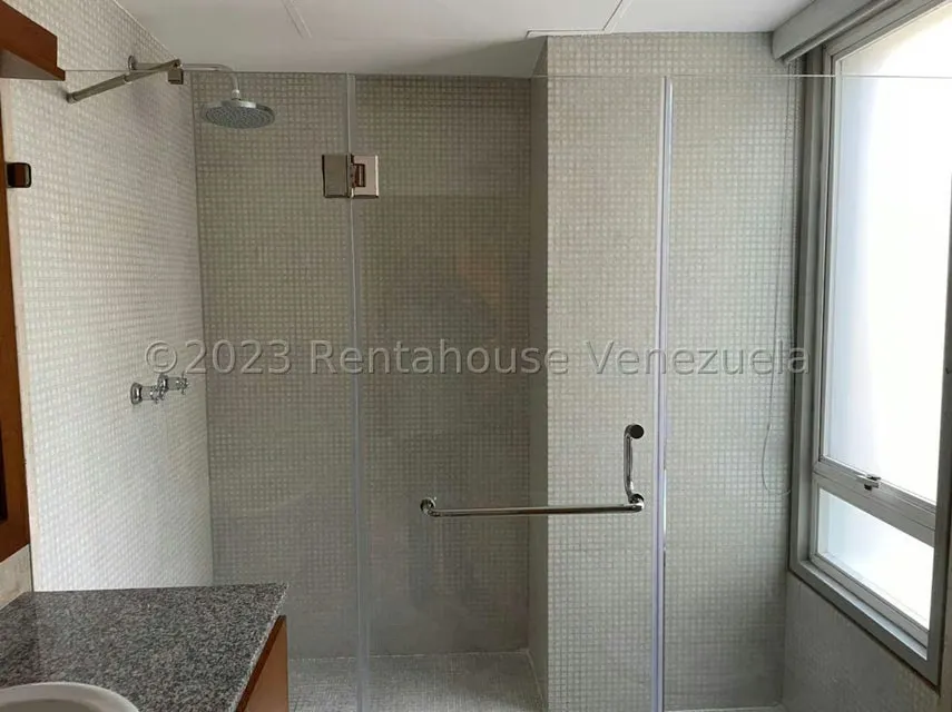 Apartamento (Duplex) en Alquiler en Los Naranjos de Las Mercedes, Distrito Metropolitano - 38