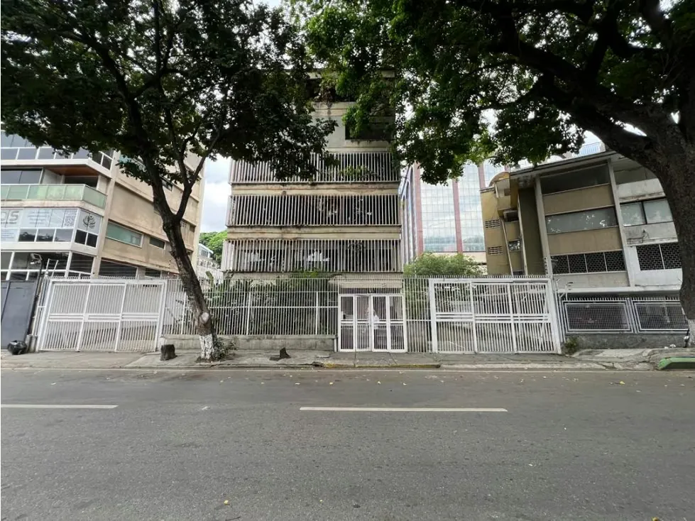 Se Vende Edificio 2000m² 16p Las Mercedes - 2
