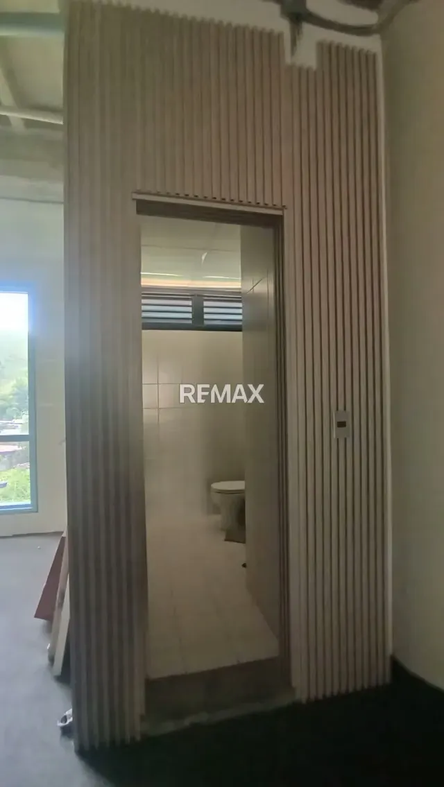 ALQUILER DE OFICINA EN C.C. MANZANARES PLAZA | 54 m² – CANON $350 | IDEAL PARA FIRMAS Y EMPRESAS - 7