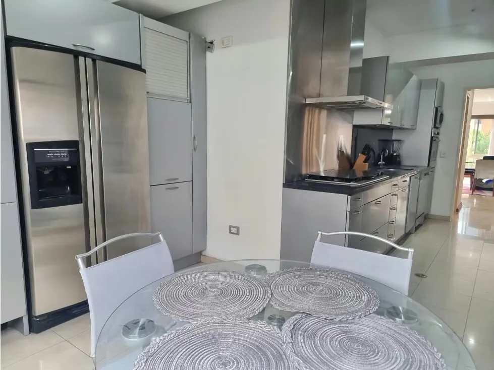 Alquilo apartamento c/vista al Ávila 140m2 Los Chorros 9246 - 7
