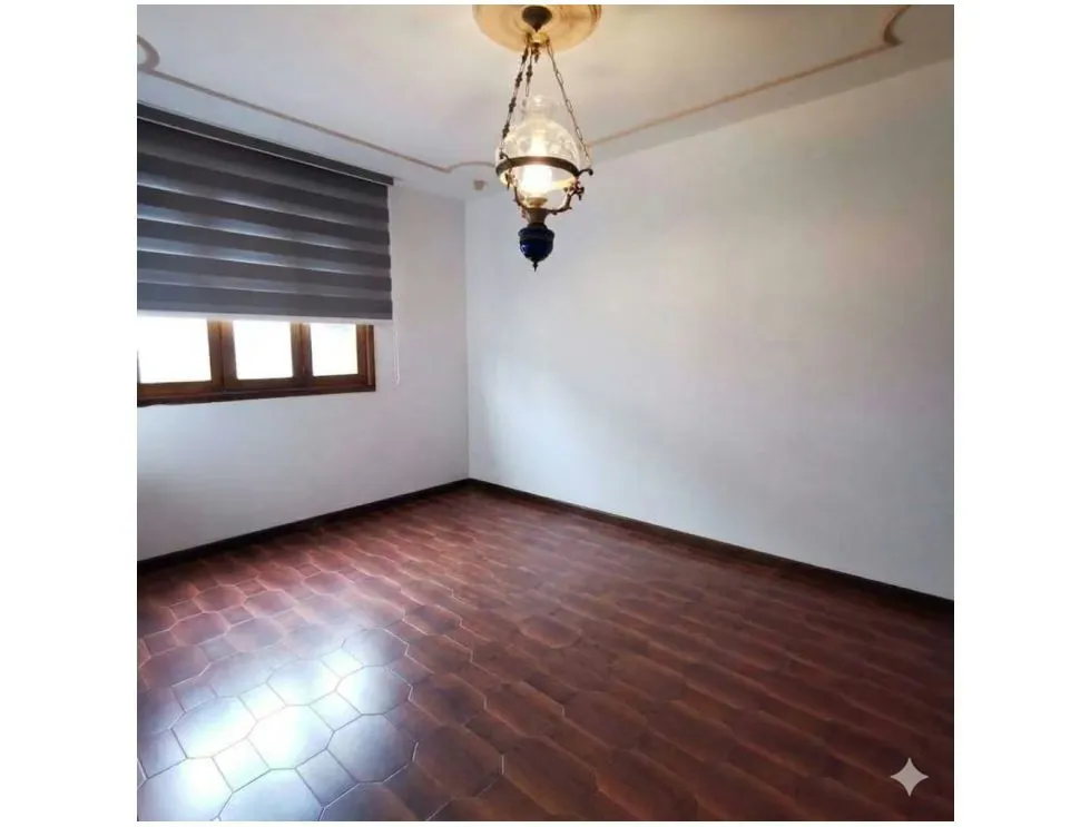 Vendo Casona LA LAGUNITA $850.000 calle cerrada. Actualizar - 9