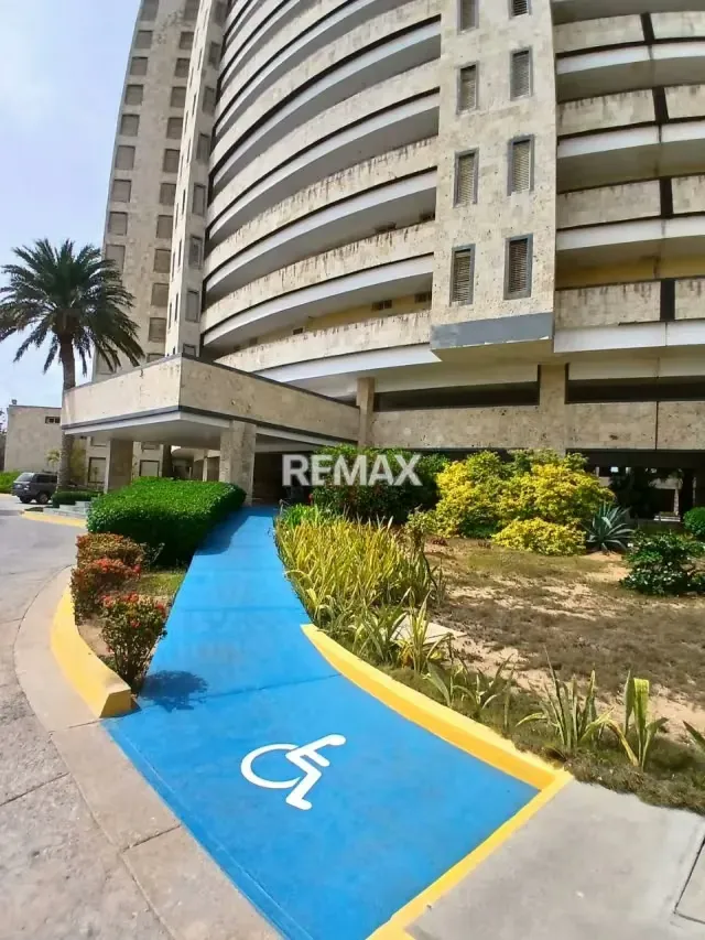En venta apartamento en Ocean Blue, Porlamar - Isla de Margarita - 14