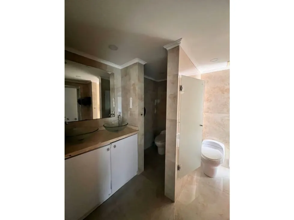 Alquiler/ Oficina / sin muebles/ Chuao/ Torre Corporativa 668mts - 6