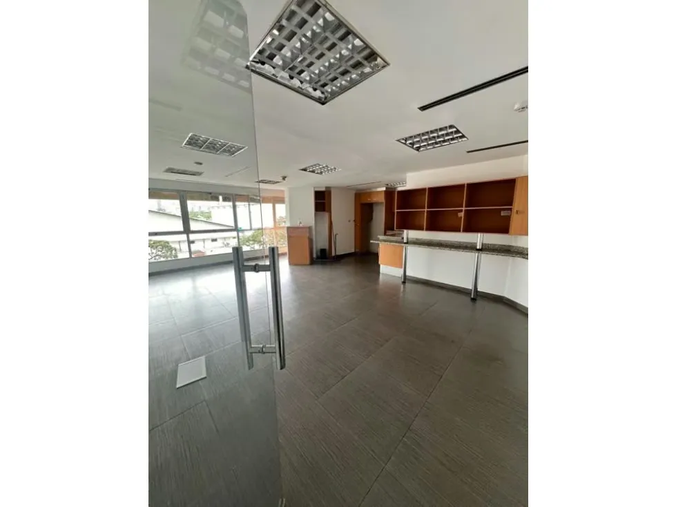 Alquiler/ Oficina / sin muebles/ Chuao/ Torre Corporativa 668mts - 9