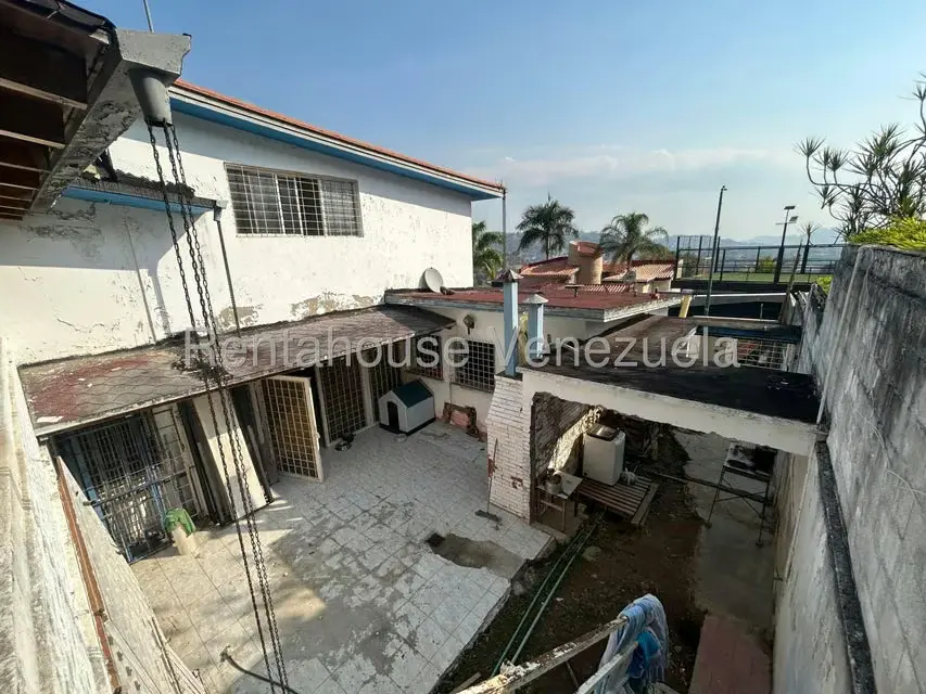 Casa (1 Nivel) en Venta en Prados del Este, Distrito Metropolitano - 23