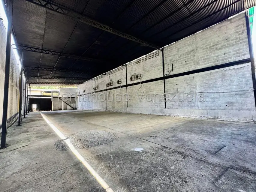 Galpon - Deposito en Venta en Baruta, Distrito Metropolitano - 2