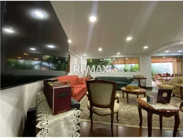 Apartamento Planta Baja en Venta en el Country Club, Caracas - 3