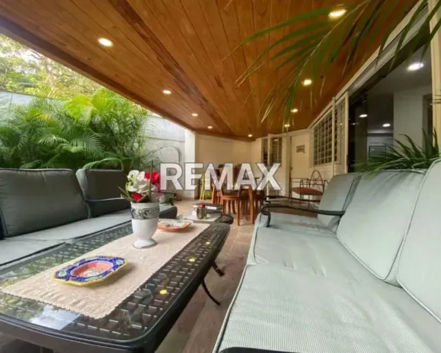 Apartamento Planta Baja en Venta en el Country Club, Caracas - 5