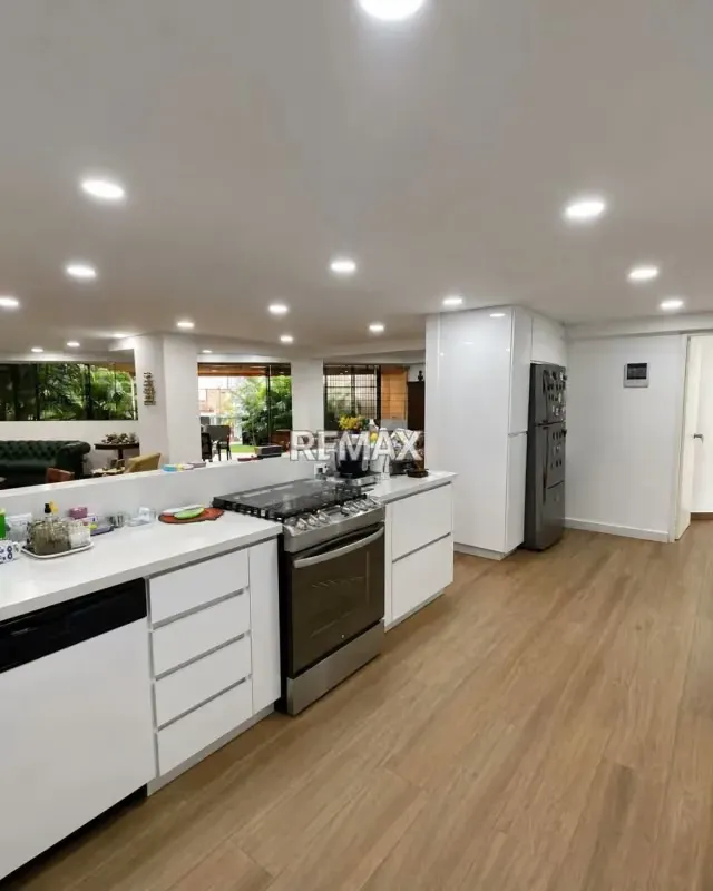Apartamento Planta Baja en Venta en el Country Club, Caracas - 9