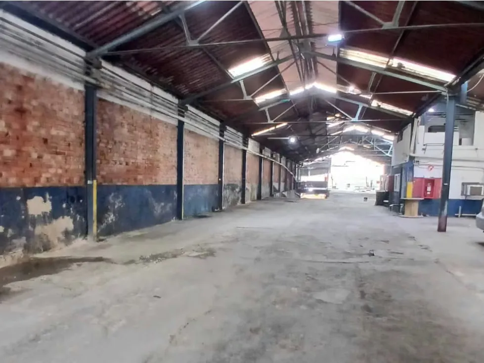 VENTA DE GALPON 1.000 M2 EN LA PASTORA (RR)