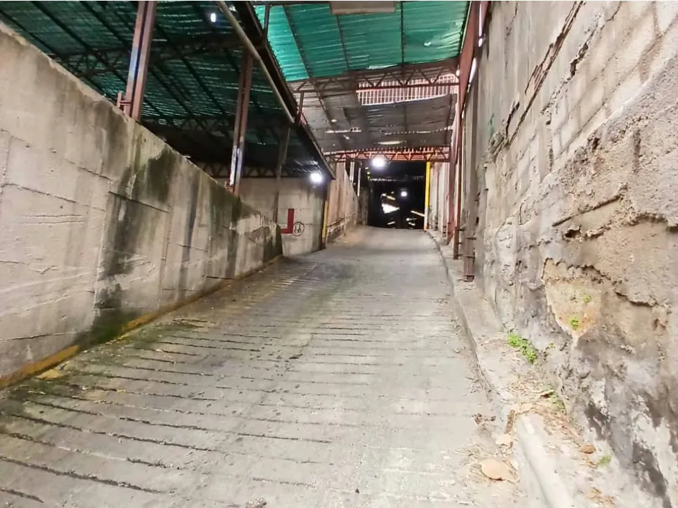 VENTA DE GALPON 1.000 M2 EN LA PASTORA (RR) - 8