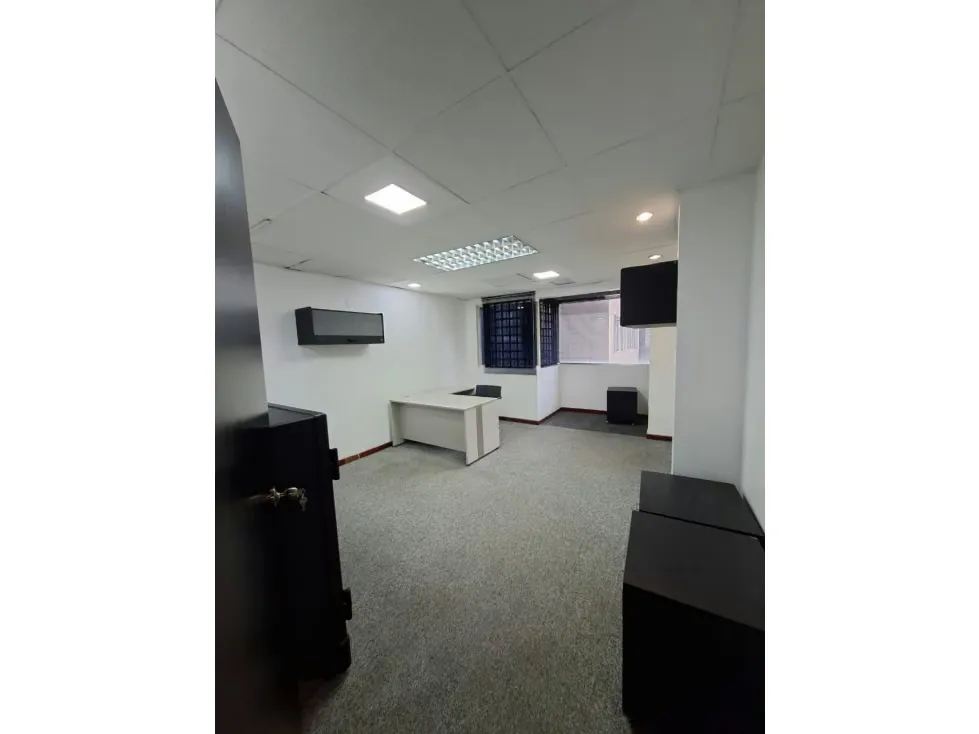 Vendo oficina 175.59 m2 La Castellana 0351 - 17