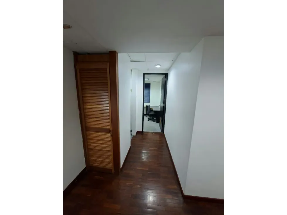 Vendo oficina 175.59 m2 La Castellana 0351 - 10