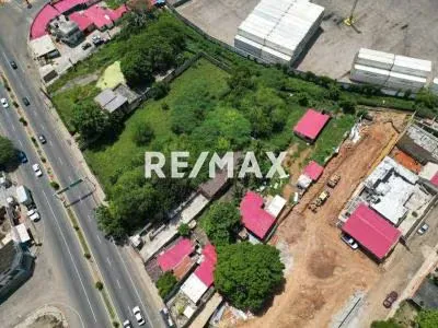 Terreno en la Avenida El Milagro en venta, Maracaibo