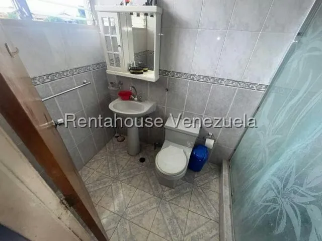 Apartamento (Duplex) en Venta en Santa Monica, Distrito Metropolitano - 11