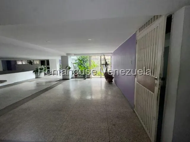 Apartamento (Duplex) en Venta en Santa Monica, Distrito Metropolitano - 17