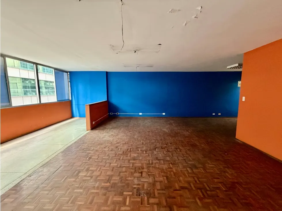 Vendo/alquilo oficina para remodelar 117m2 Torre Roraima 9383 - 4