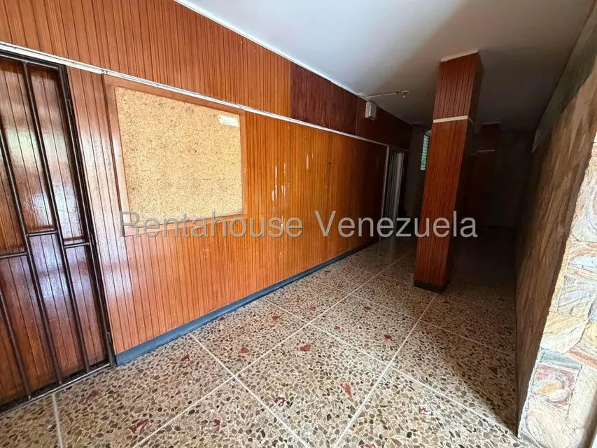 Apartamento (Planta Baja) en Venta en Trigal Centro, Carabobo - 18