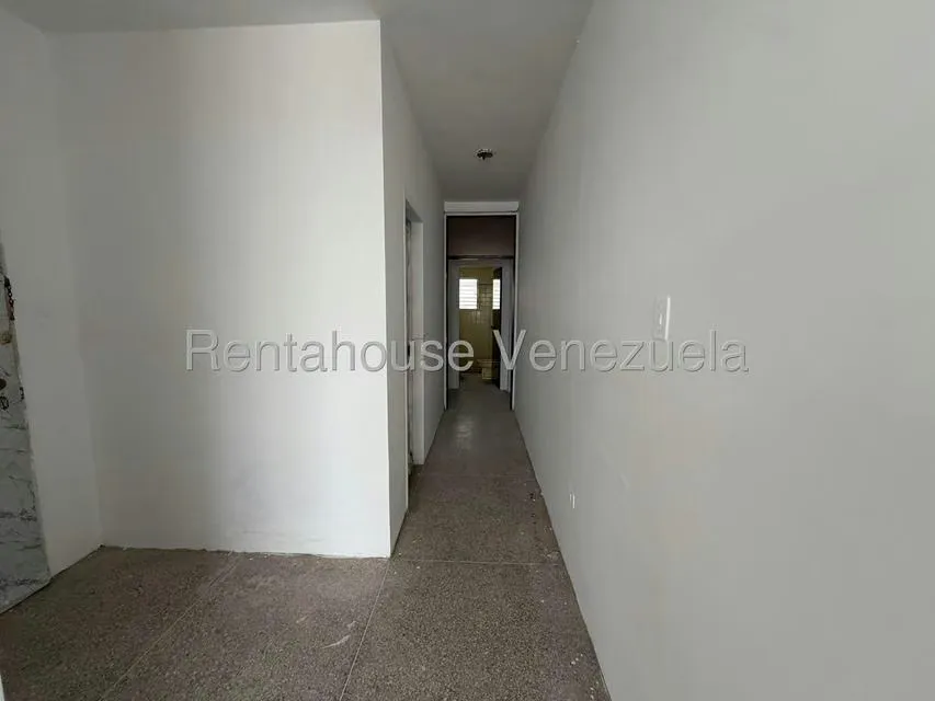 Apartamento (Planta Baja) en Venta en Trigal Centro, Carabobo - 5