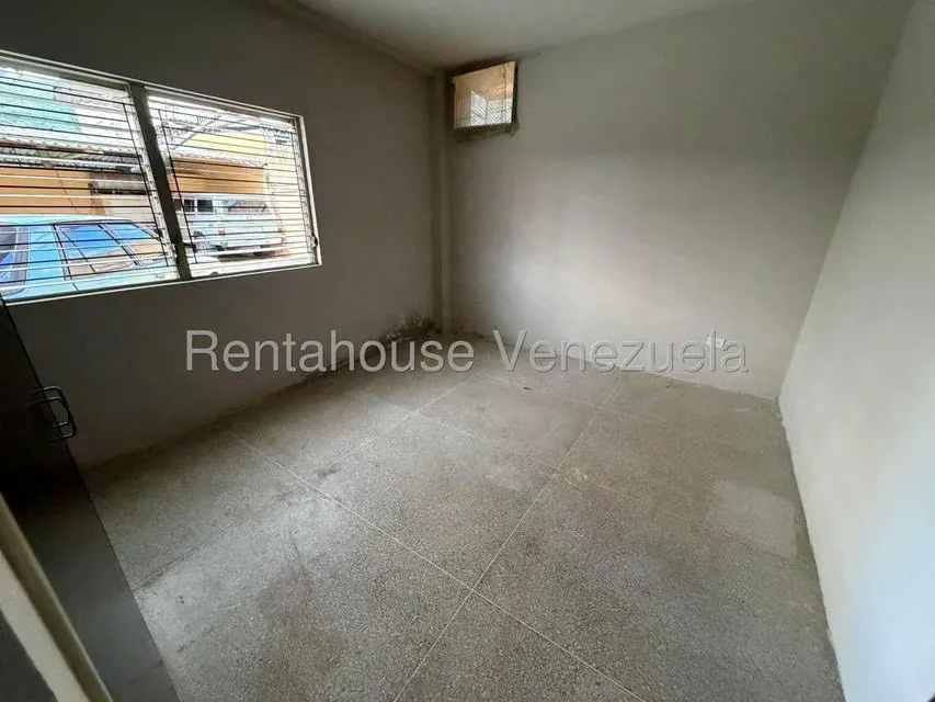 Apartamento (Planta Baja) en Venta en Trigal Centro, Carabobo - 6