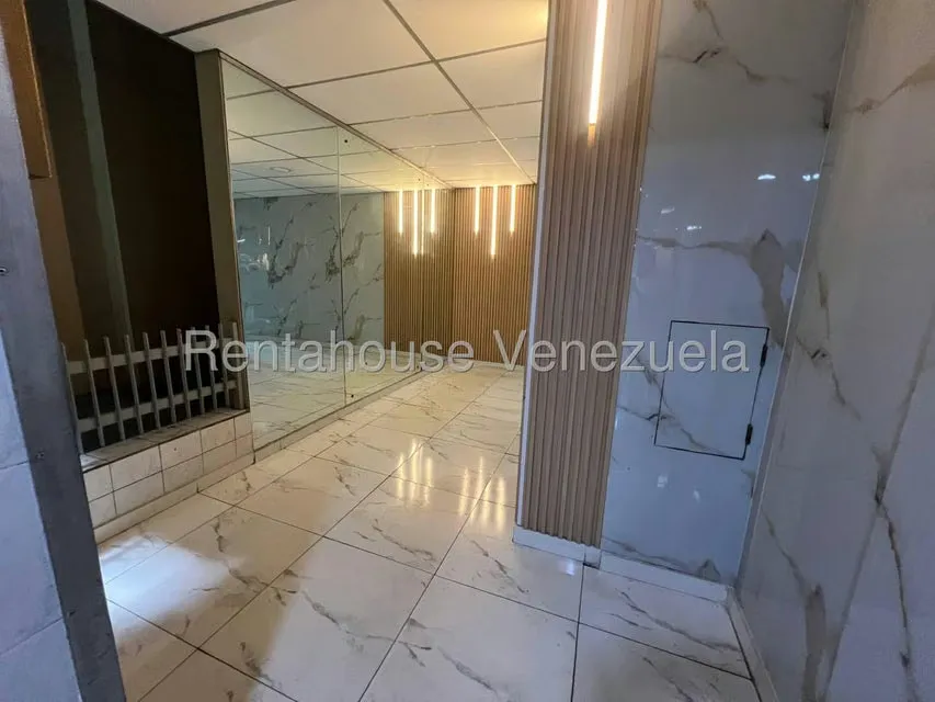 Apartamento (1 Nivel) en Venta en Parroquia La Candelaria, Distrito Metropolitano - 23
