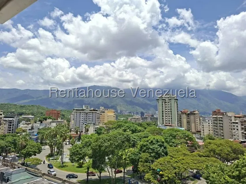 Apartamento (Duplex) en Venta en Valle Abajo, Distrito Metropolitano - 13