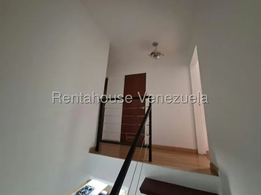 Apartamento (Duplex) en Venta en Valle Abajo, Distrito Metropolitano - 23