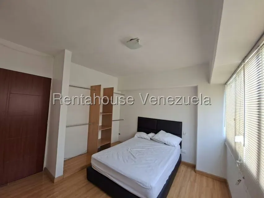 Apartamento (Duplex) en Venta en Valle Abajo, Distrito Metropolitano - 26