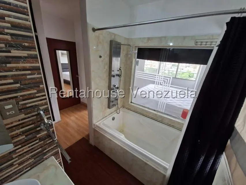 Apartamento (Duplex) en Venta en Valle Abajo, Distrito Metropolitano - 31