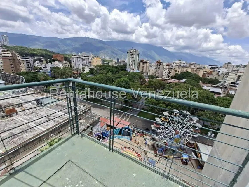 Apartamento (Duplex) en Venta en Valle Abajo, Distrito Metropolitano - 32