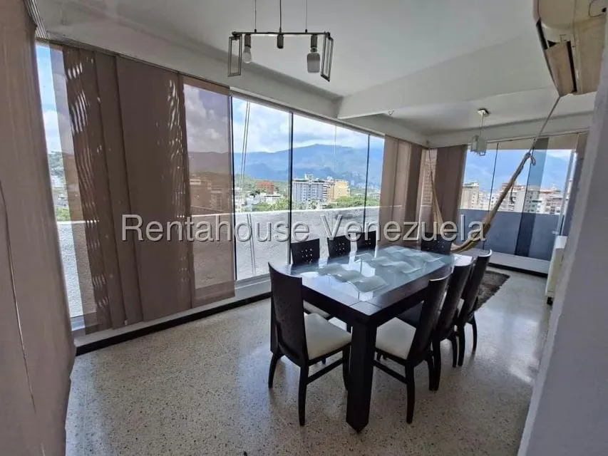 Apartamento (Duplex) en Venta en Valle Abajo, Distrito Metropolitano - 9