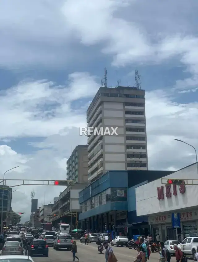 Se Vende Oficina en la Torre E 5ta Avenida