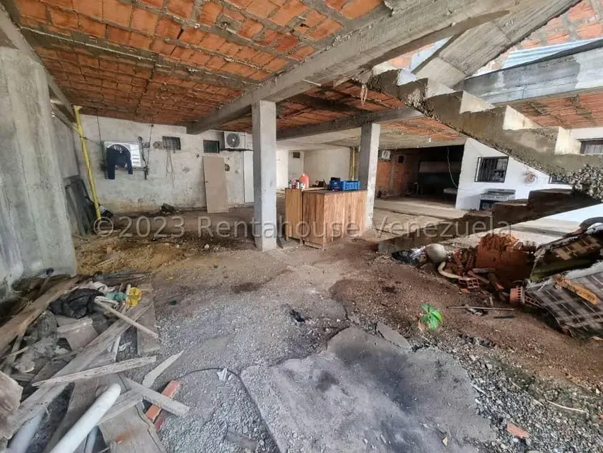 Terreno (Comercial) en Venta en Zona Este, Lara - 28