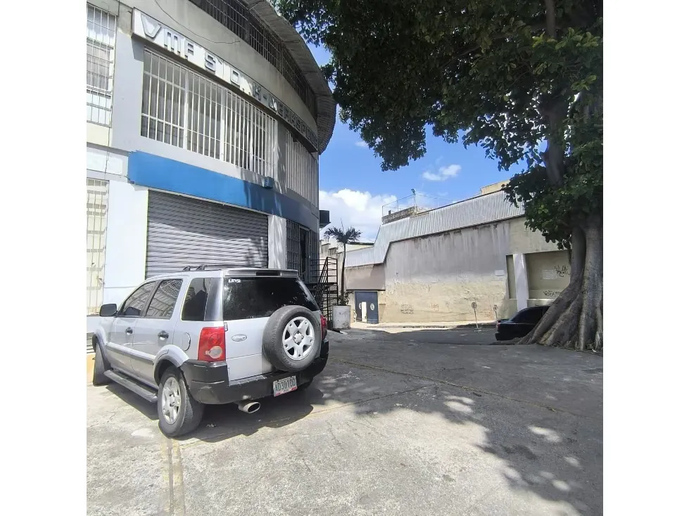 EDIFICIO EN VENTA CON POTENCIAL COMERCIAL EN QUINTA CRESPO - 2