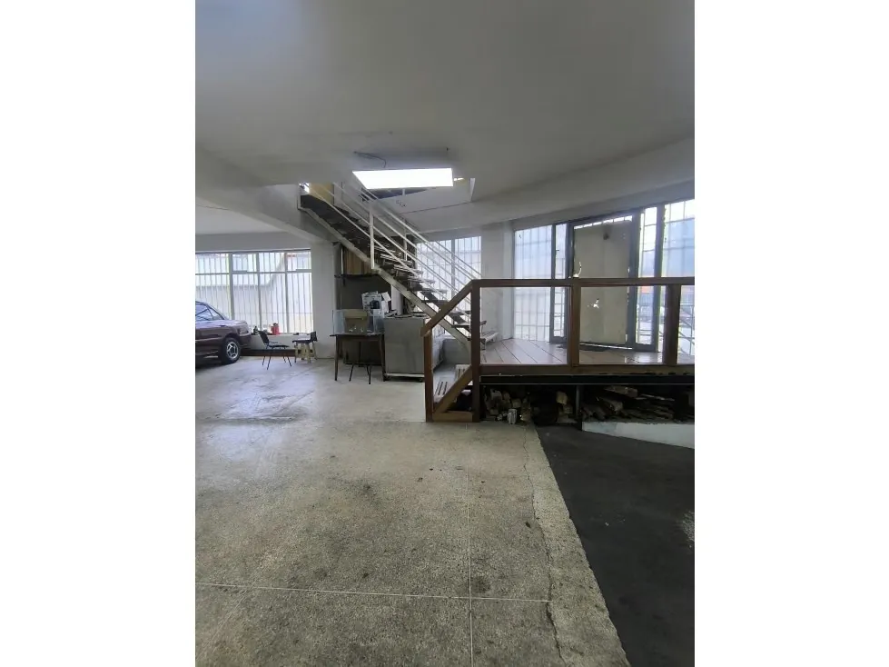 EDIFICIO EN VENTA CON POTENCIAL COMERCIAL EN QUINTA CRESPO - 4
