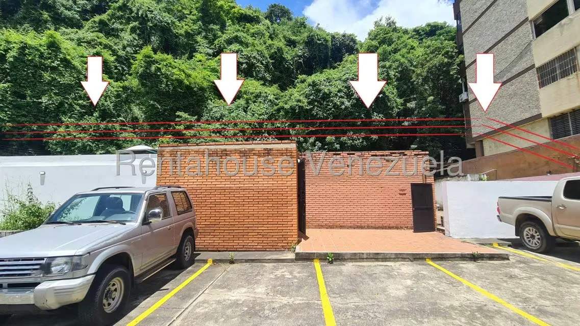 Apartamento (Planta Baja) en Venta en Chuao, Distrito Metropolitano - 2