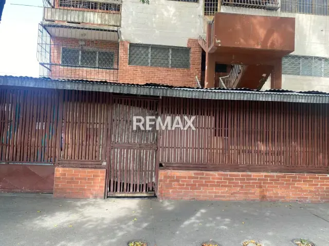 En venta apto en la urbanización Bermudez - 14