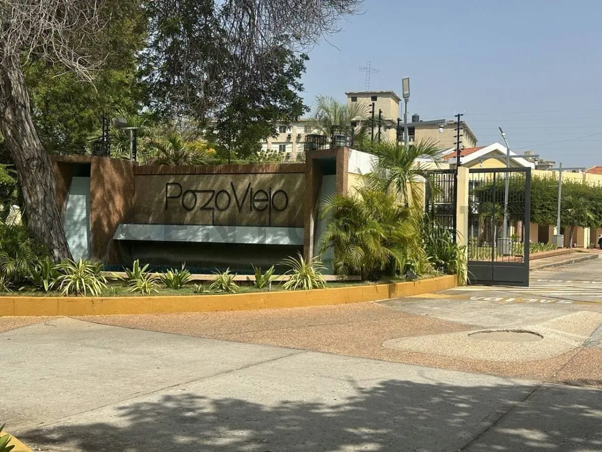 Venta de TH en Residencias Pozo Viejo. Avenida Universidad. Maracaibo - 19