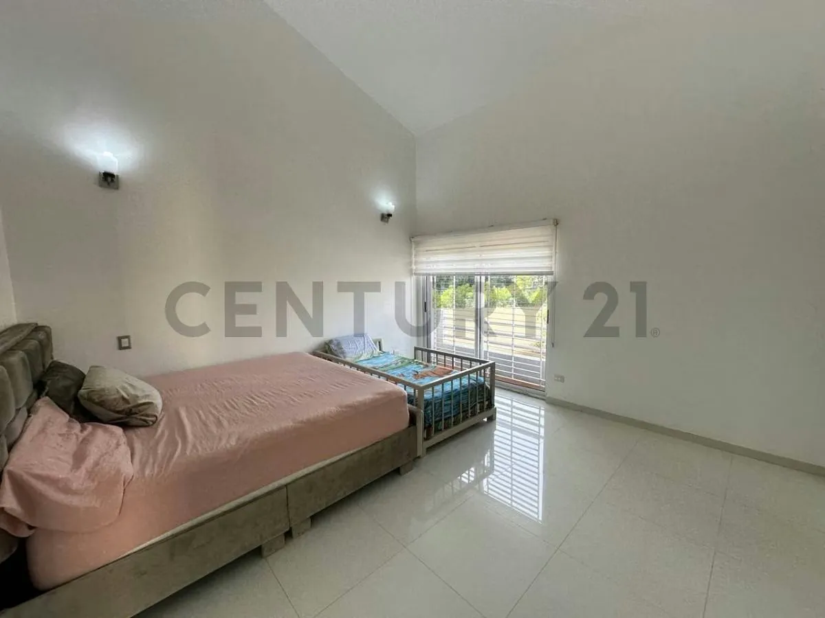 Venta de TH en Residencias Pozo Viejo. Avenida Universidad. Maracaibo - 6