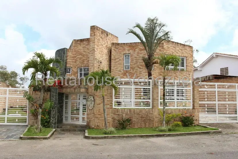 Casa (Duplex) en Venta en Club de Campo, Miranda