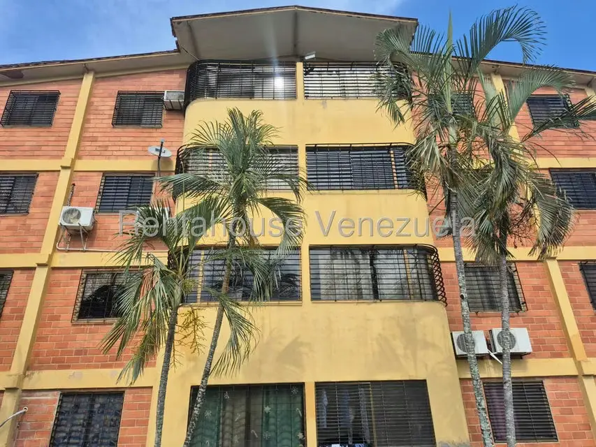 Apartamento (1 Nivel) en Venta en Chalet Country, Carabobo - 2