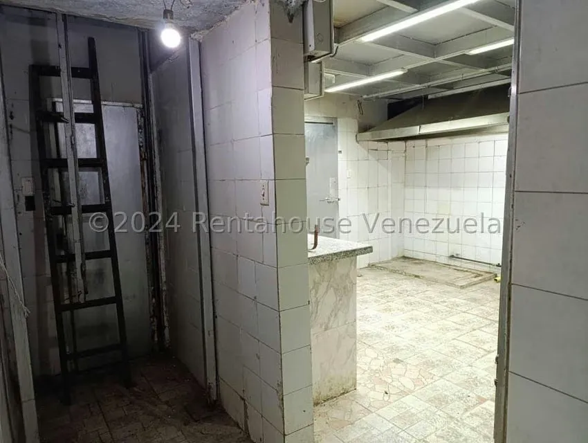 Local Comercial en Venta en Parroquia Santa Teresa, Distrito Metropolitano - 8