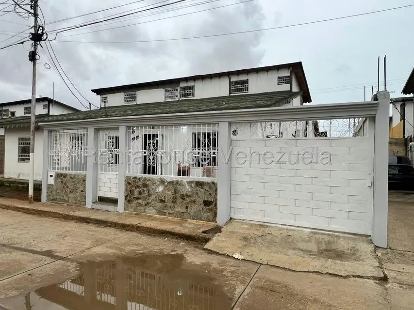 Casa (Duplex) en Venta en Sector Independencia, Falcon - 2