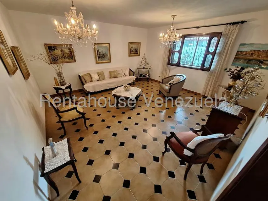 Casa (Duplex) en Venta en Macaracuay, Distrito Metropolitano - 3