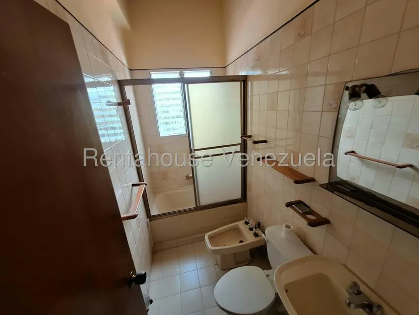 Casa (Duplex) en Venta en Macaracuay, Distrito Metropolitano - 21