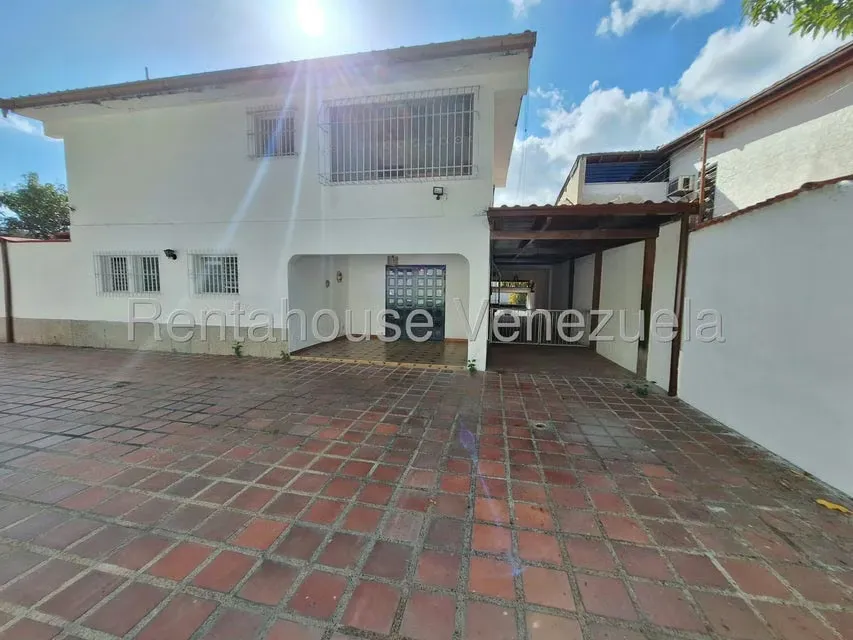 Casa (Duplex) en Venta en Macaracuay, Distrito Metropolitano - 23
