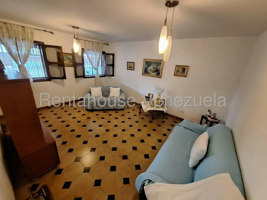Casa (Duplex) en Venta en Macaracuay, Distrito Metropolitano - 4