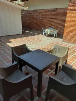 View 25