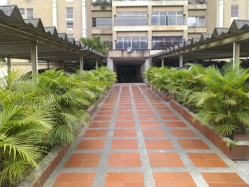 Apartamento (1 Nivel) en Venta en Santa Paula, Distrito Metropolitano - 2