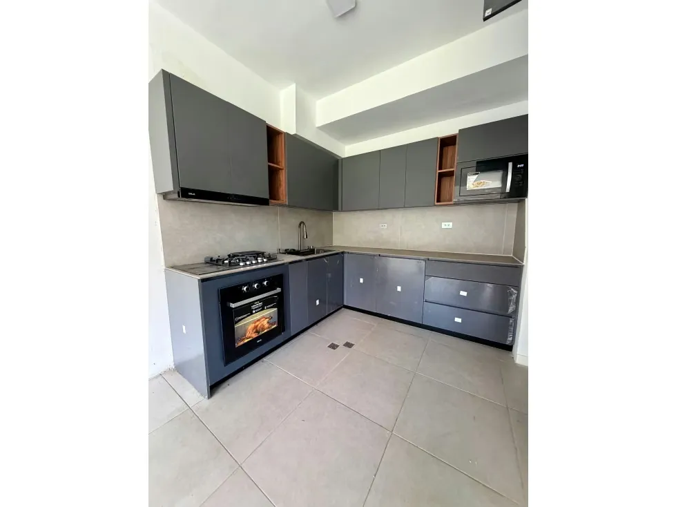 APARTAMENTO EN VENTA LA ESCONDIDA 155mts/3H/2B/2PE - 4